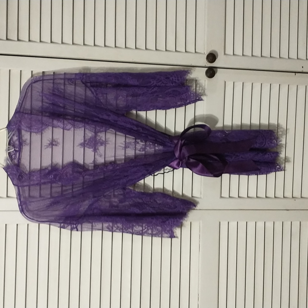 Eyelash Lace robe